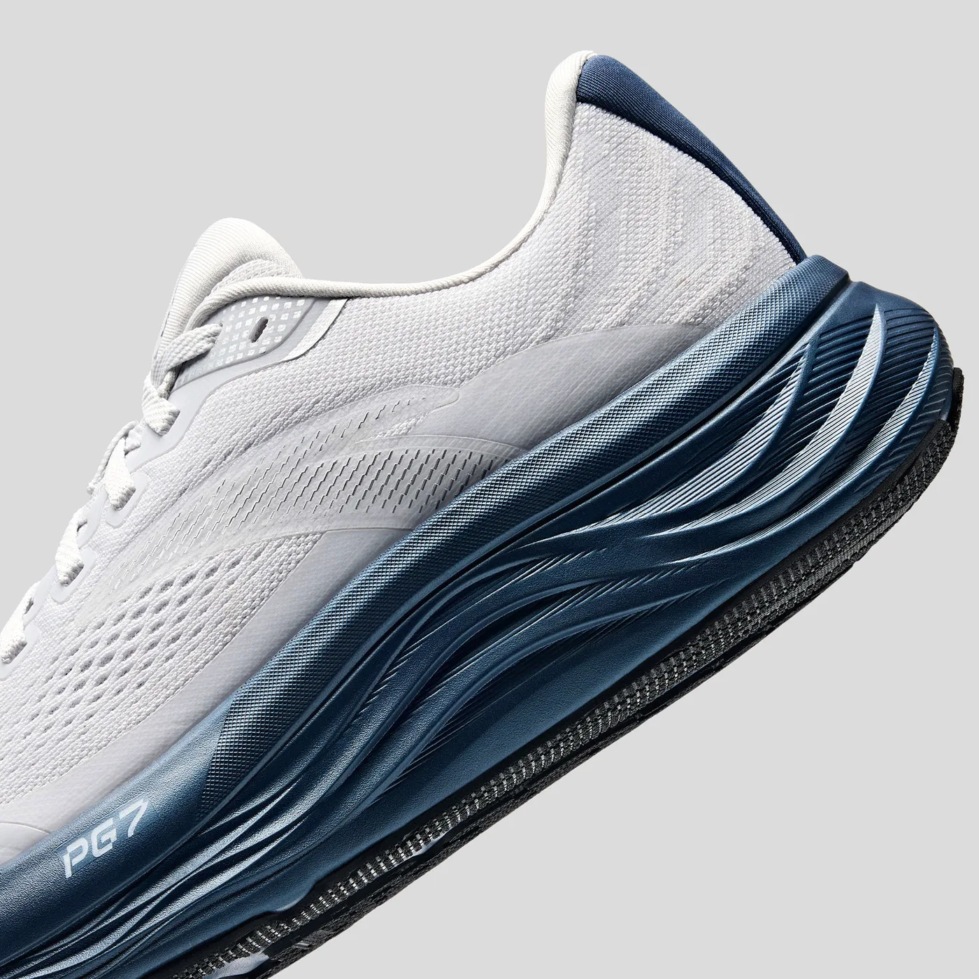 Anta PG7 hardloopschoen met zachte demping voor dagelijkse runs